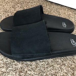 Men’s UGG sandals in size 11